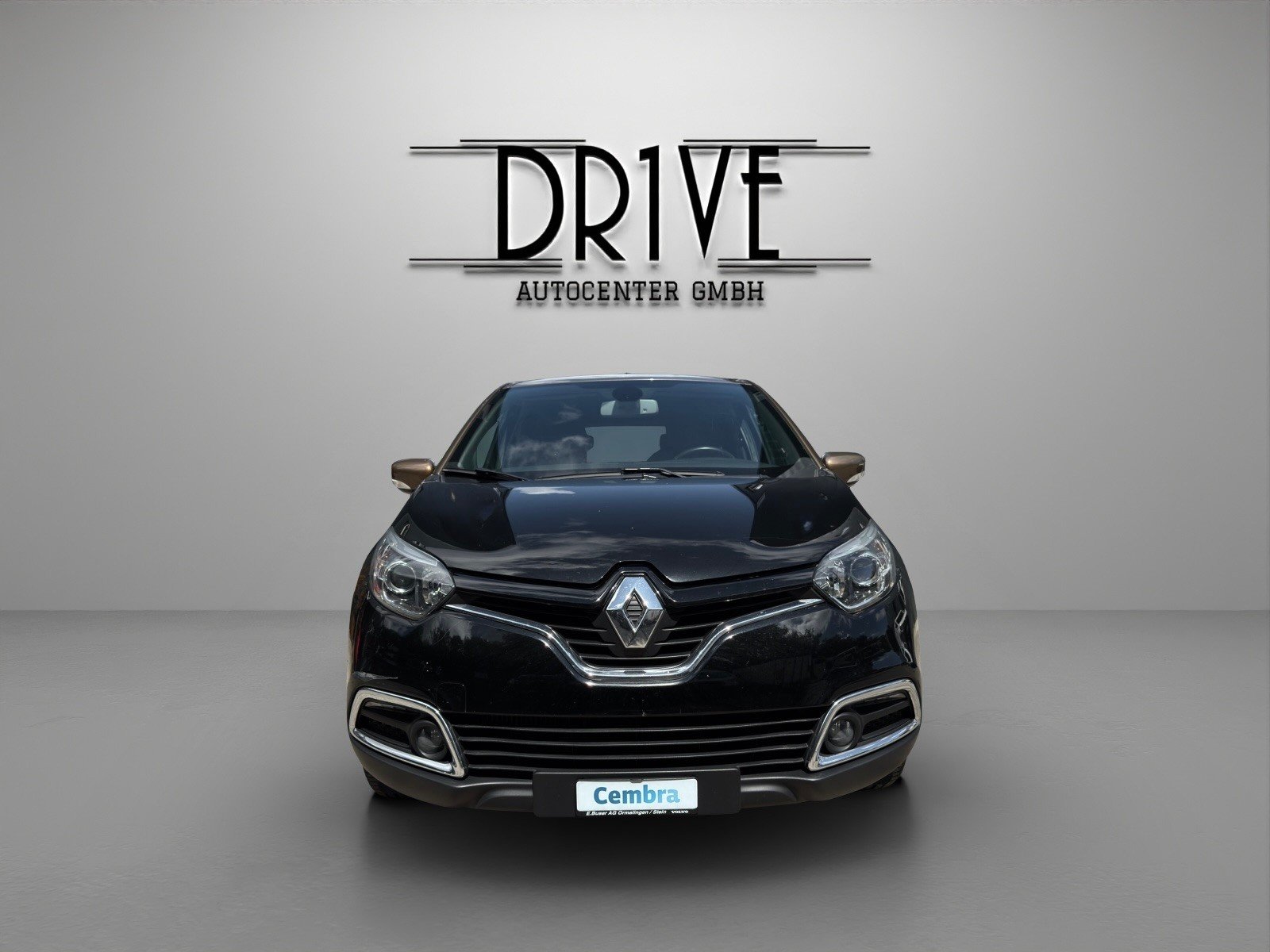 RENAULT Captur 1.2 T 16V Iconic EDC, Petrol, Second hand / Used, Automatic - 2