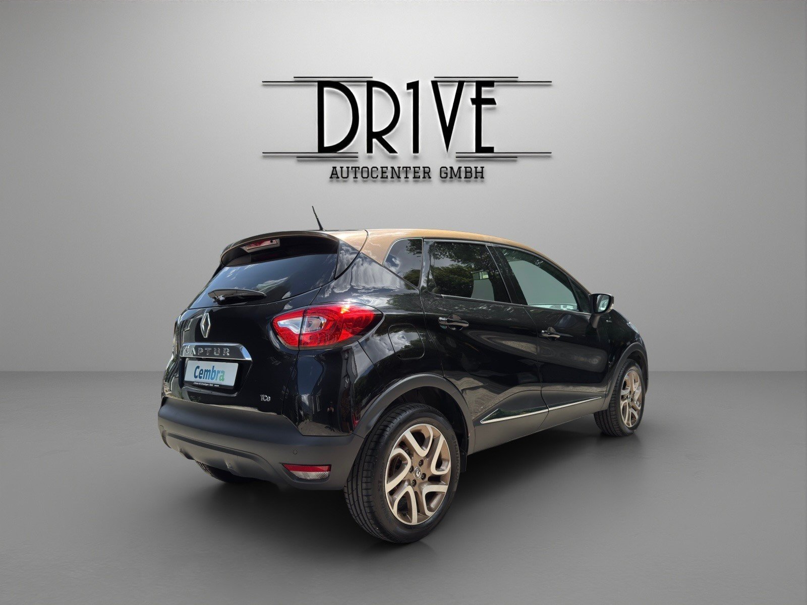 RENAULT Captur 1.2 T 16V Iconic EDC, Petrol, Second hand / Used, Automatic - 5