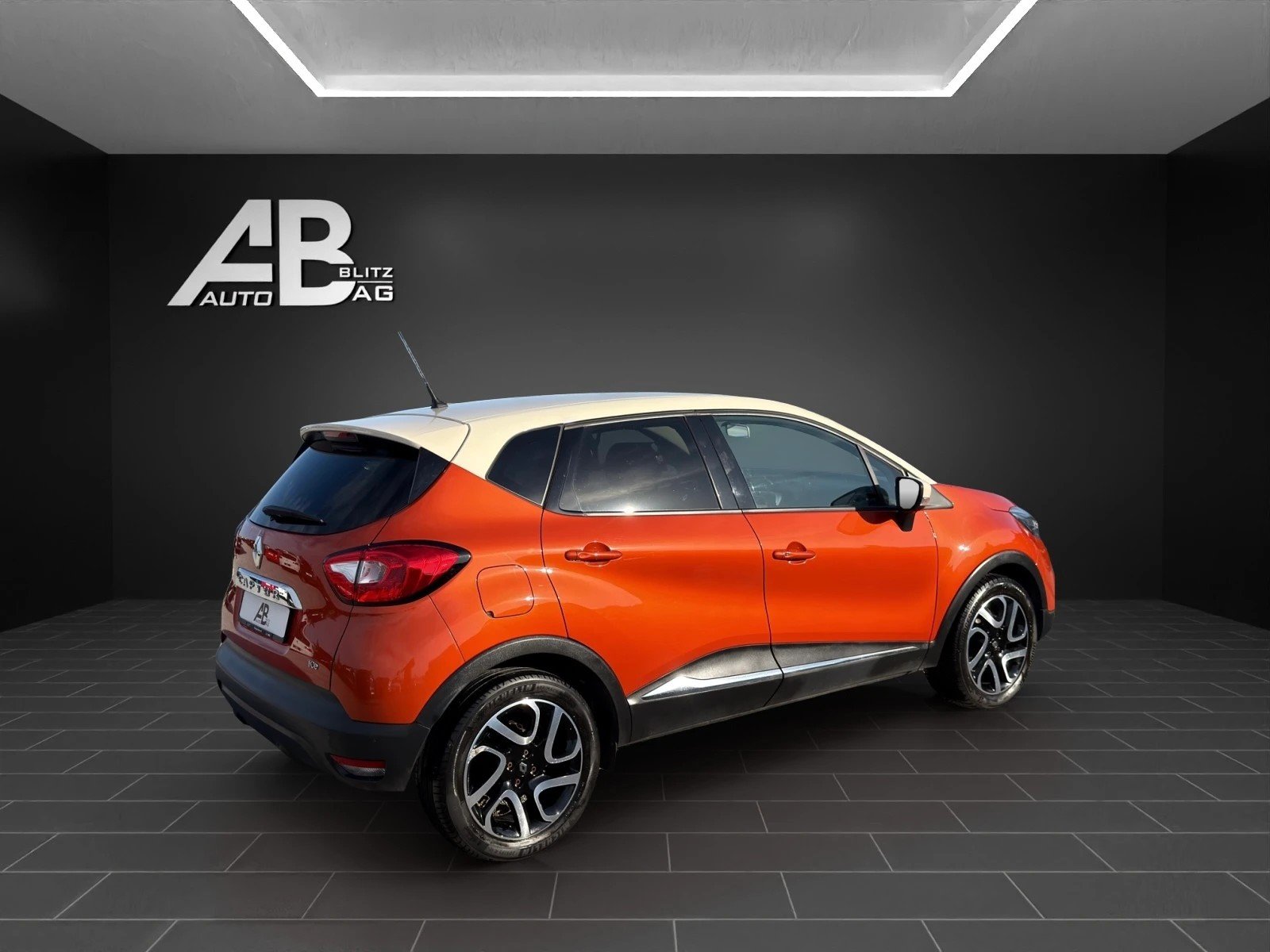 RENAULT Captur 1.2 T 16V Privilège EDC, Petrol, Second hand / Used, Automatic - 5