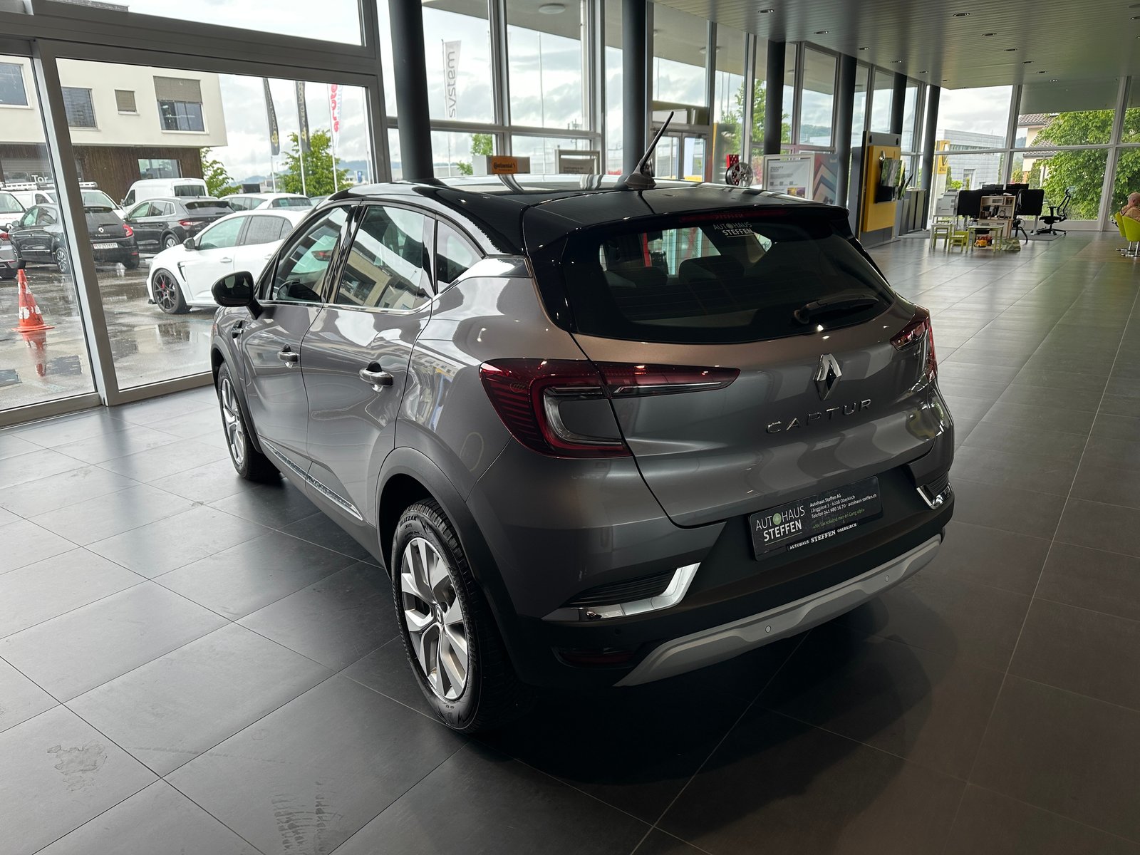 RENAULT Captur 1.3 TCe EDC Intens EDC, Mild-Hybrid Benzin/Elektro, Occasion / Gebraucht, Automatik - 4