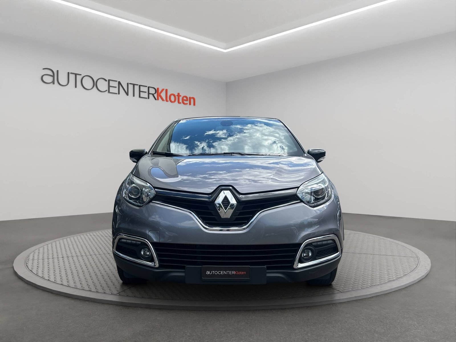 RENAULT Captur 1.2 TCe Swiss Ed. EDC S/S, Benzina, Occasioni / Usate, Automatico - 2