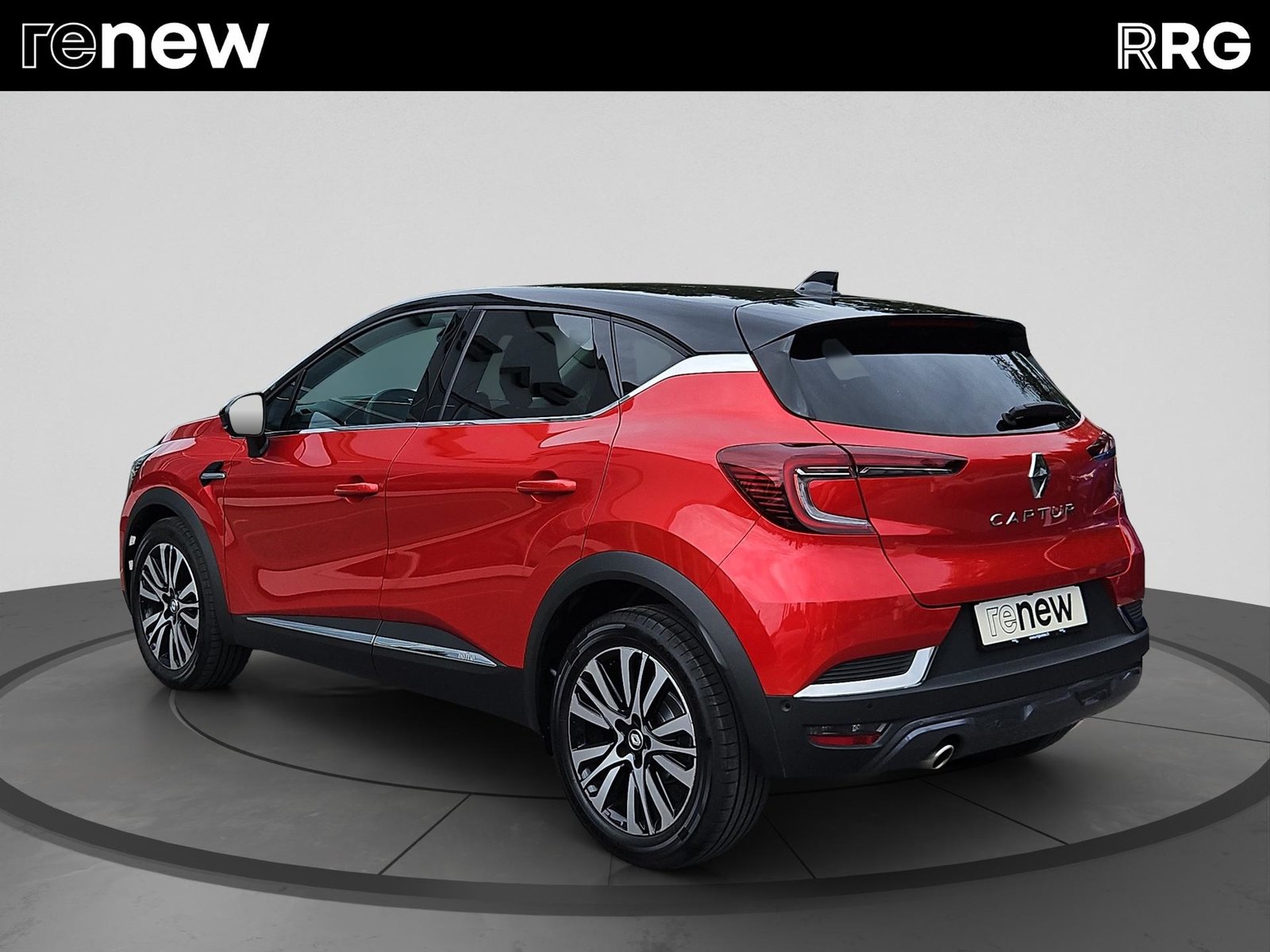 RENAULT Captur 1.3 TCe EDC Initiale Paris EDC, Mild-Hybrid Petrol/Electric, Second hand / Used, Automatic - 5