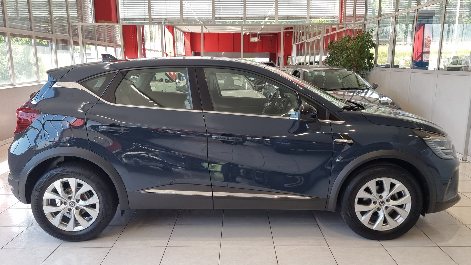 RENAULT Captur 1.3 TCe Intens EDC, Petrol, Second hand / Used, Automatic - 6