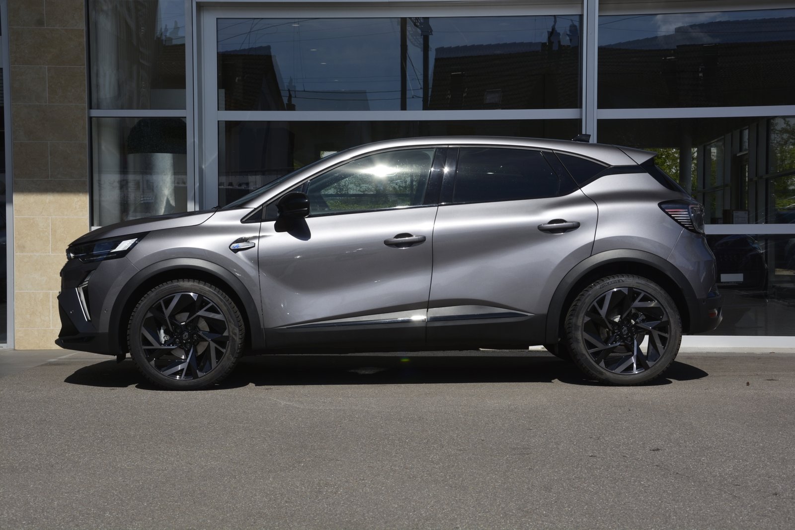 RENAULT Captur 1.3 TCe 160 esprit Alpine EDC, Mild-Hybrid Benzin/Elektro, Occasion / Gebraucht, Automatik - 3