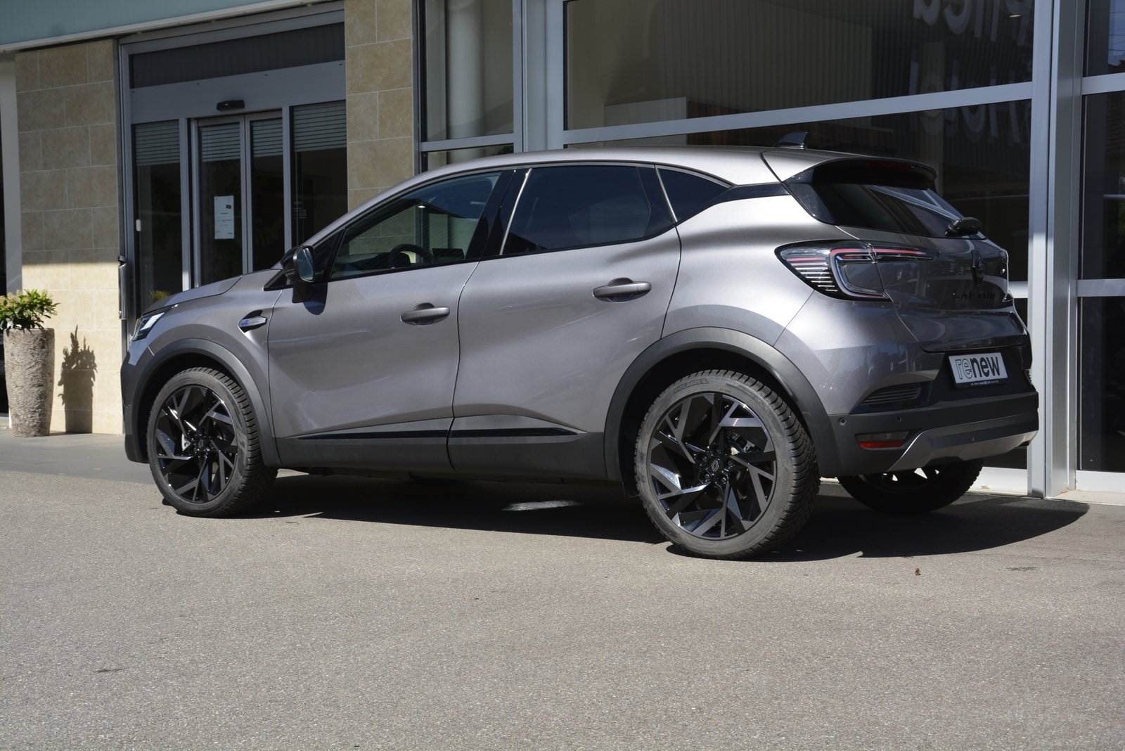 RENAULT Captur 1.3 TCe 160 esprit Alpine EDC, Mild-Hybrid Benzin/Elektro, Occasion / Gebraucht, Automatik - 4