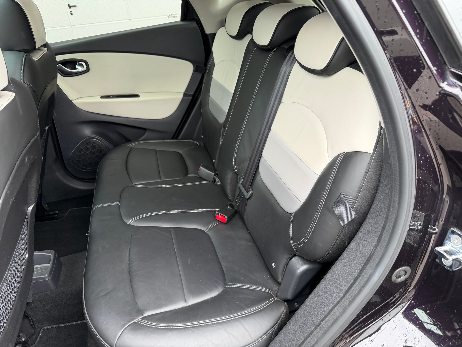 RENAULT Captur 1.3 TCe Initiale EDC S/S PF, Petrol, Second hand / Used, Automatic - 6