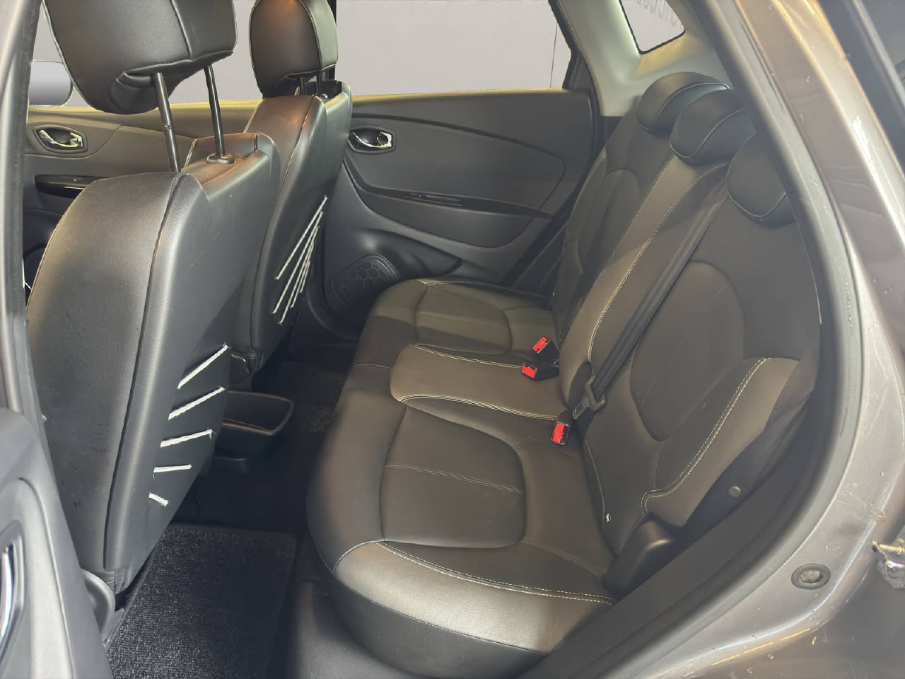 RENAULT Captur 1.2 TCe Intens EDC S/S, Essence, Occasion / Utilisé, Automatique - 7