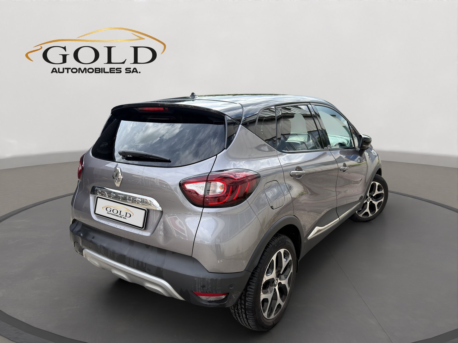 RENAULT Captur 1.2 T 16V 90th Anniversary EDC, Petrol, Second hand / Used, Automatic - 2