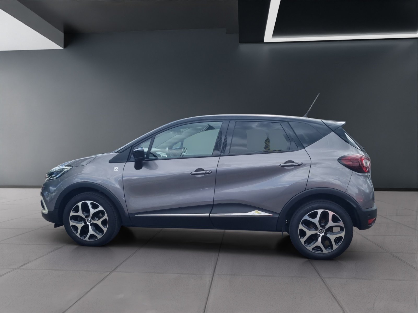 RENAULT Captur 1.2 TCe 90th Anniv. EDC S/S, Essence, Occasion / Utilisé, Automatique - 2