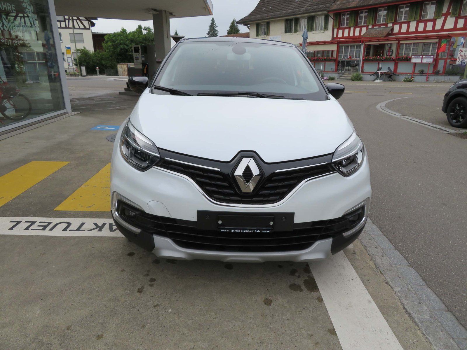 RENAULT Captur 1.3 TCe Intens EDC S/S PF, Benzin, Occasion / Gebraucht, Automatik - 3
