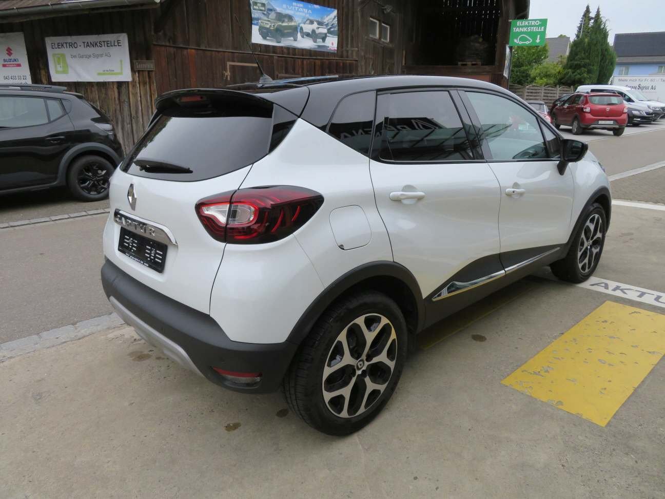 RENAULT Captur 1.3 TCe Intens EDC S/S PF, Benzin, Occasion / Gebraucht, Automatik - 6