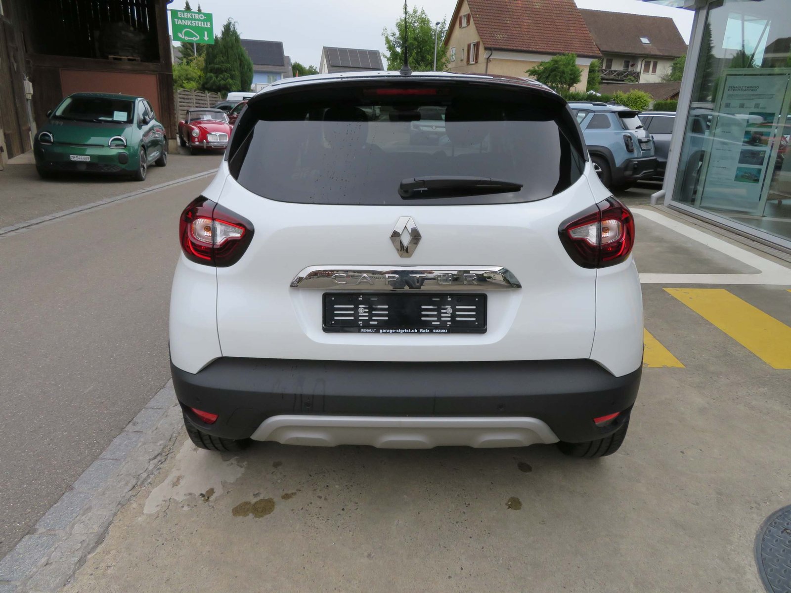 RENAULT Captur 1.3 TCe Intens EDC S/S PF, Benzin, Occasion / Gebraucht, Automatik - 7