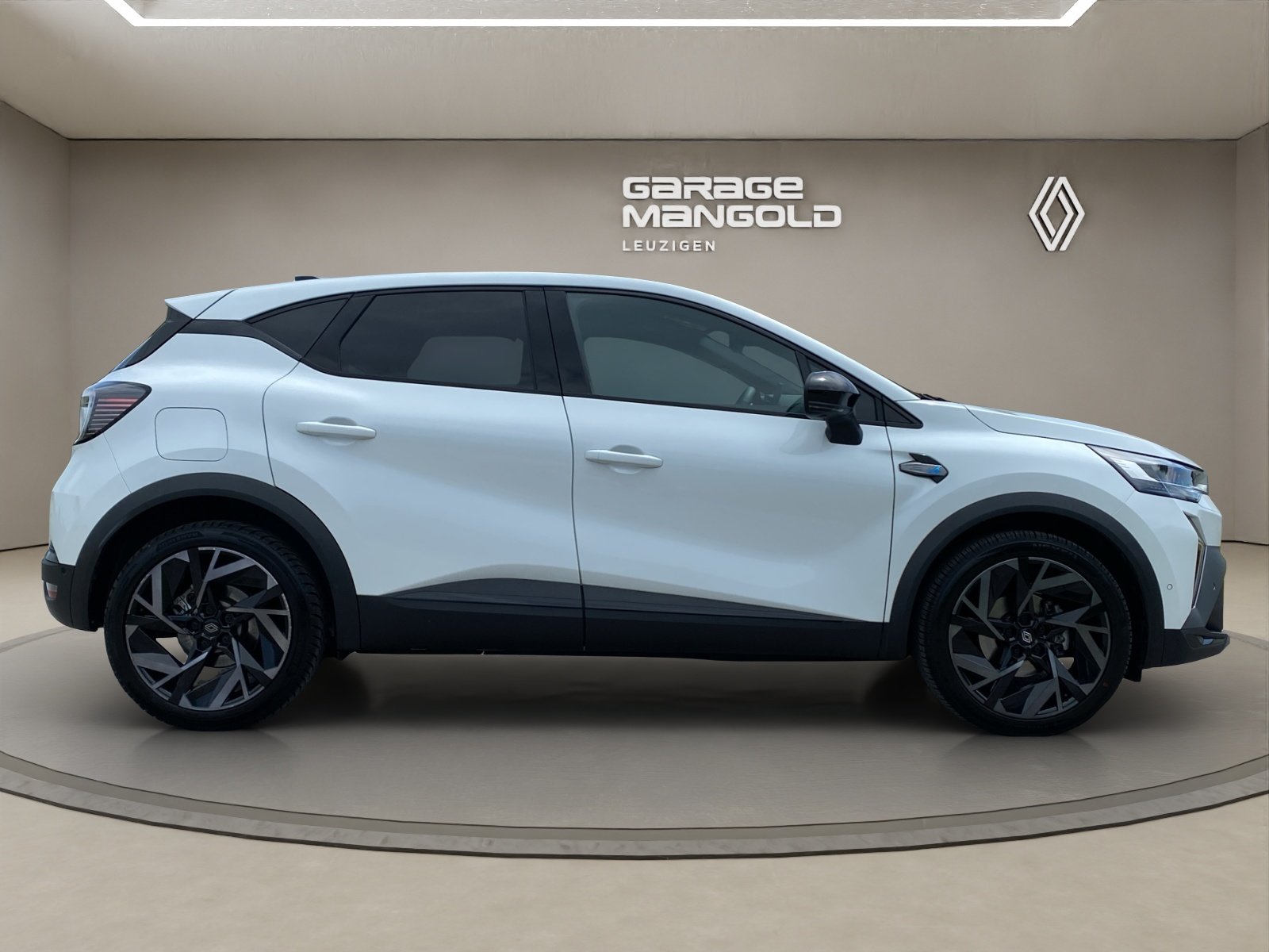 RENAULT Captur 1.3 TCe Esprit Alpine EDC, Mild-Hybrid Petrol/Electric, Second hand / Used, Automatic - 6