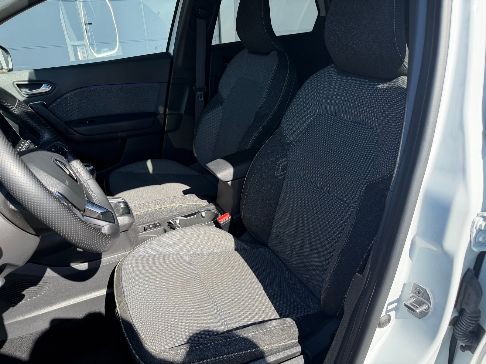 RENAULT Captur 1.3 TCe 140 techno, Mild-Hybrid Benzin/Elektro, Occasion / Gebraucht, Handschaltung - 5