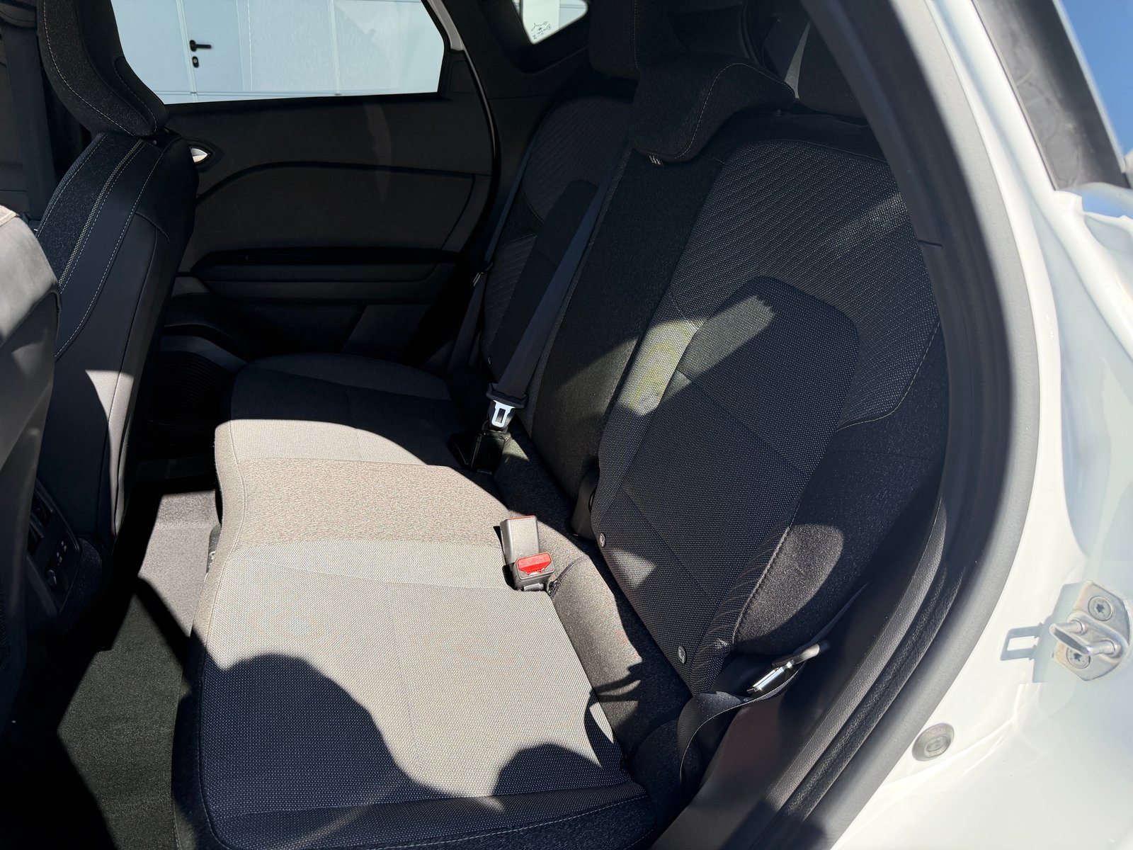 RENAULT Captur 1.3 TCe 140 techno, Mild-Hybrid Benzin/Elektro, Occasion / Gebraucht, Handschaltung - 6
