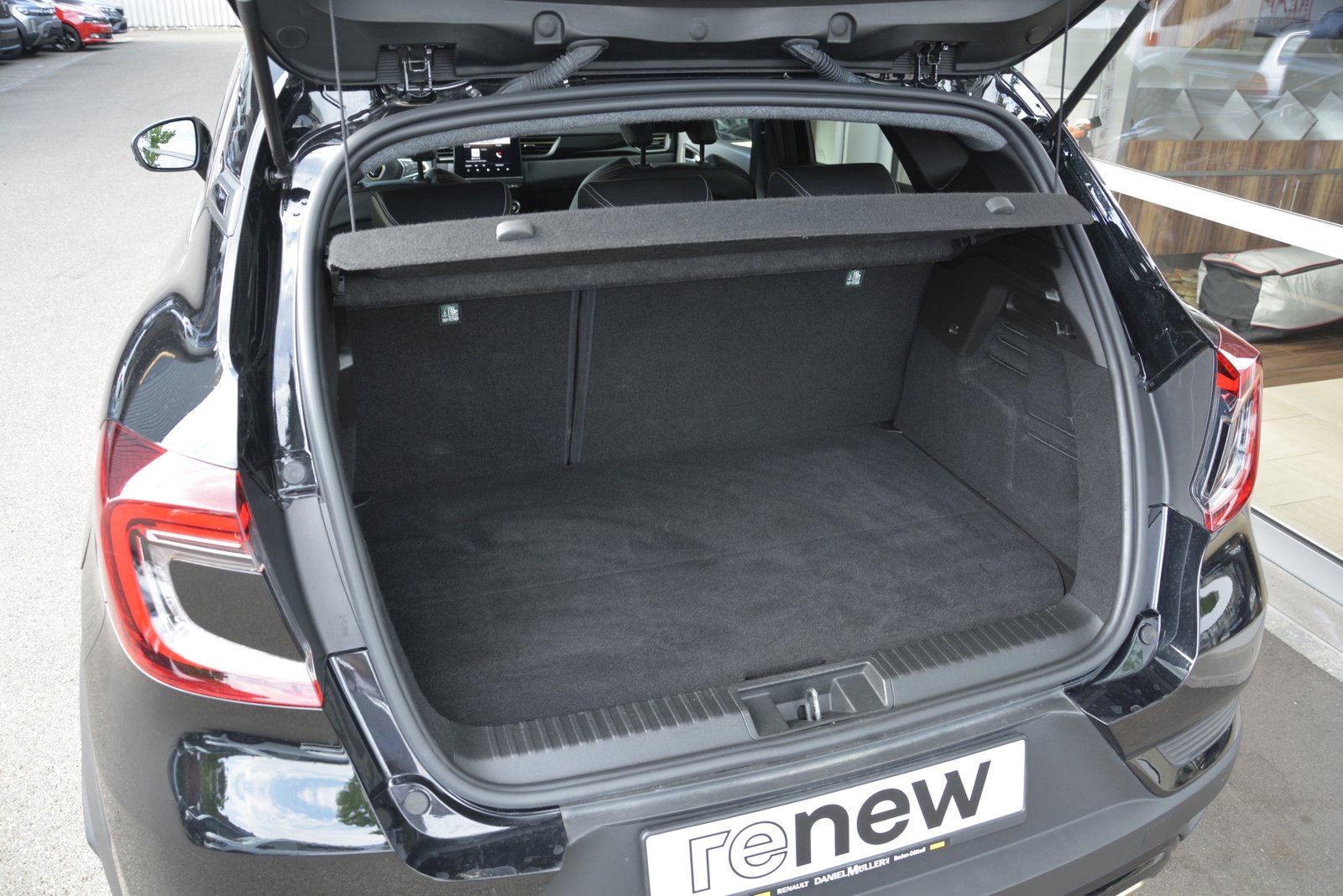 RENAULT Captur 1.6 E-Tech Plug-in Engineered, Plug-in-Hybrid Benzina/Elettrica, Occasioni / Usate, Automatico - 6