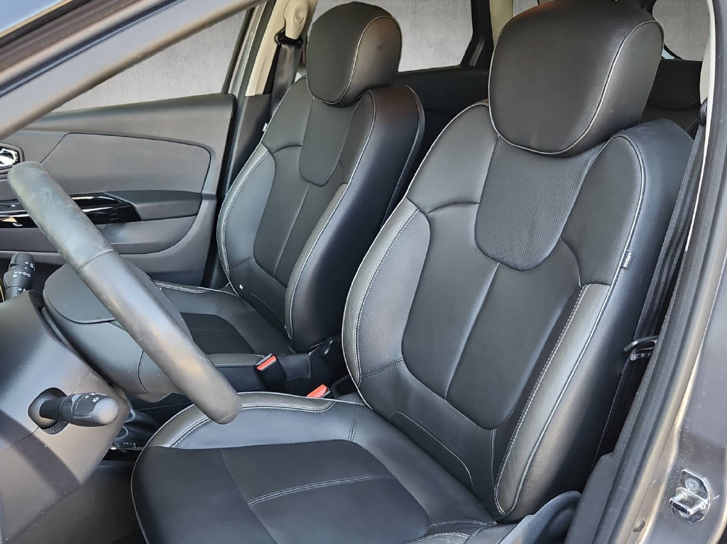 RENAULT Captur 1.2 TCe Swiss Ed. EDC S/S, Benzina, Occasioni / Usate, Automatico - 5