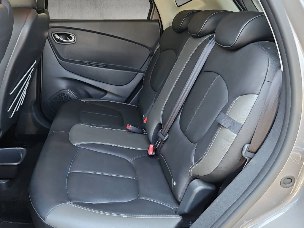 RENAULT Captur 1.2 TCe Swiss Ed. EDC S/S, Benzina, Occasioni / Usate, Automatico - 6