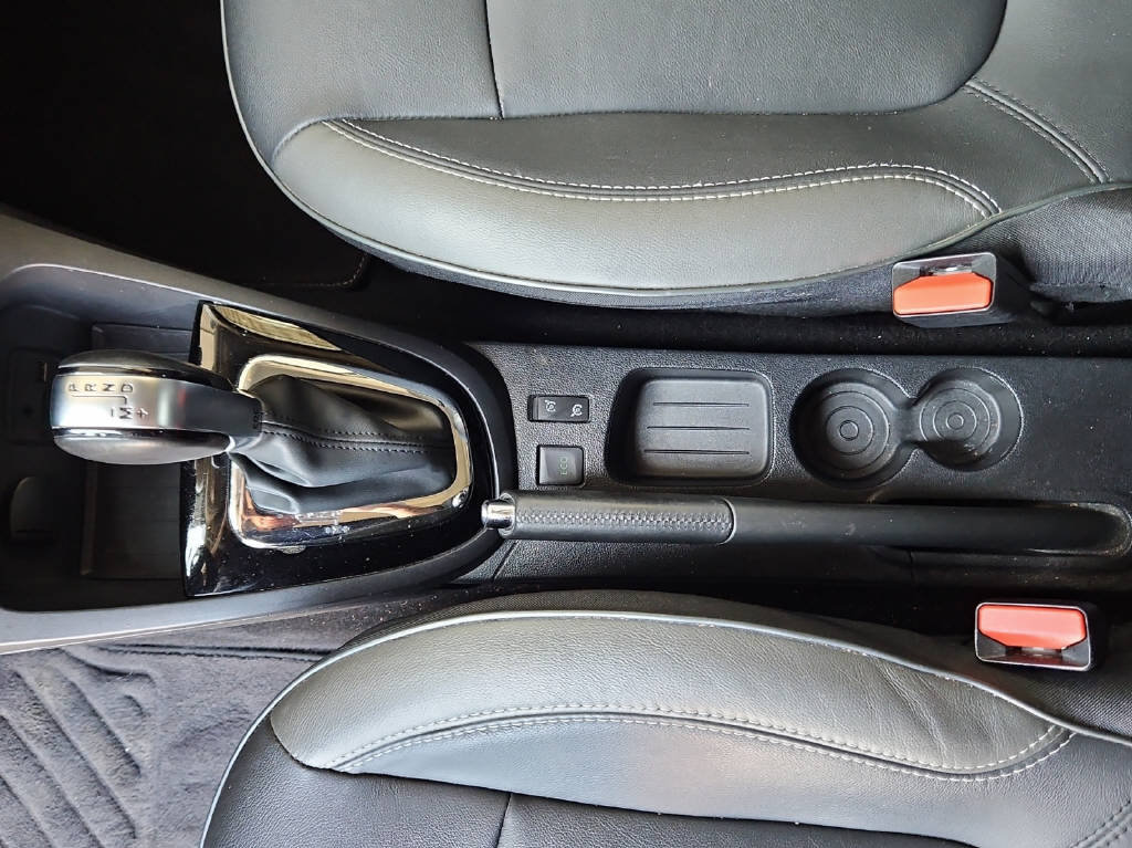 RENAULT Captur 1.2 TCe Swiss Ed. EDC S/S, Benzina, Occasioni / Usate, Automatico - 7