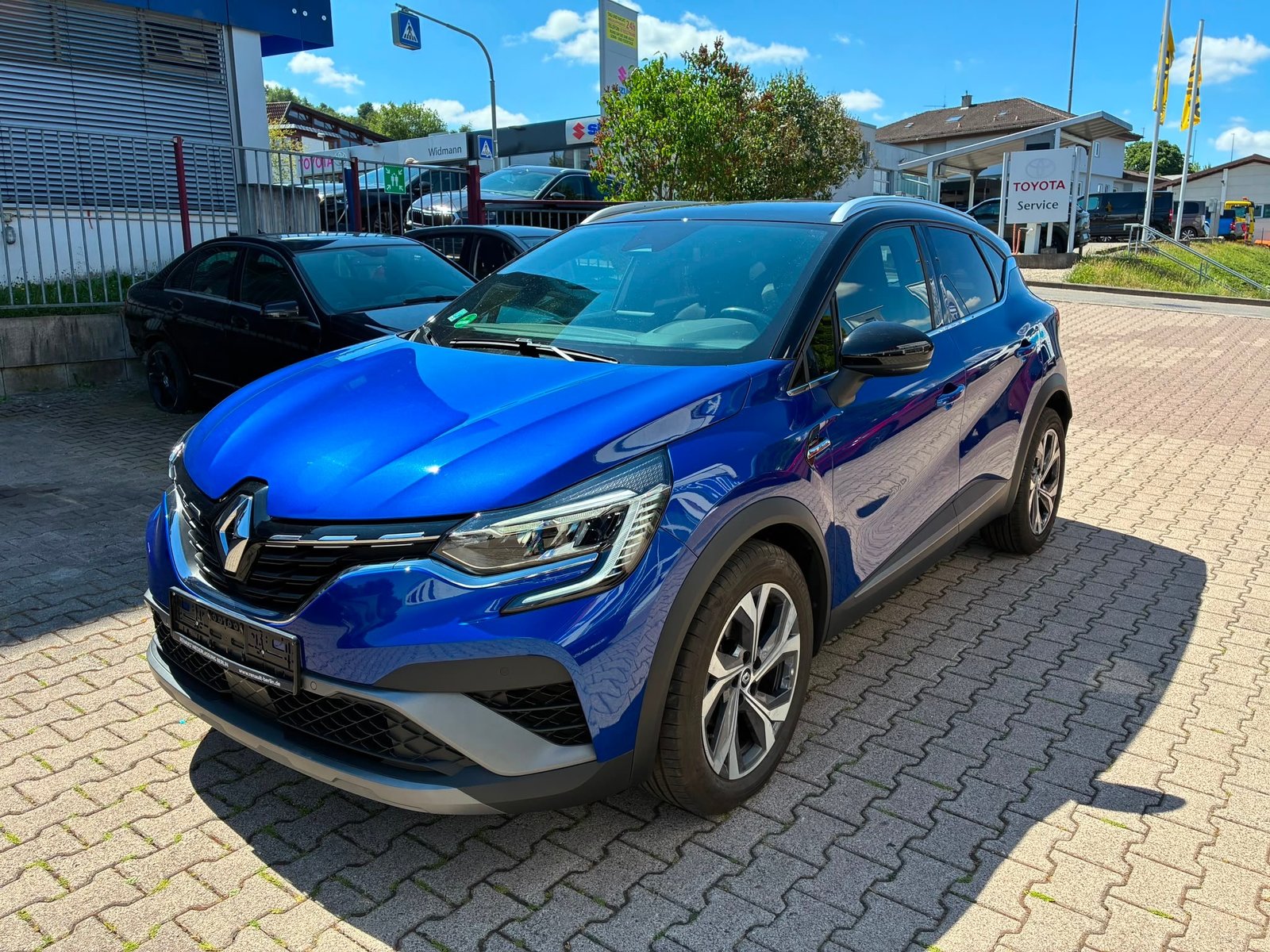 RENAULT Captur 1.3 TCe EDC R.S.Line, Mild-Hybrid Petrol/Electric, Second hand / Used, Automatic - 2