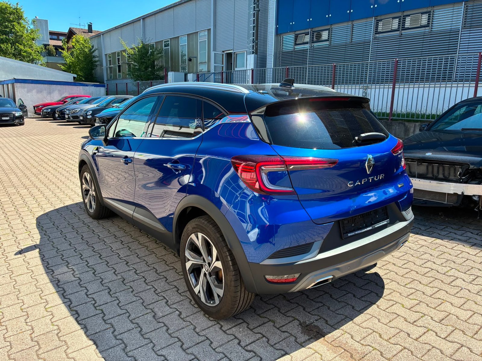 RENAULT Captur 1.3 TCe EDC R.S.Line, Mild-Hybrid Petrol/Electric, Second hand / Used, Automatic - 3