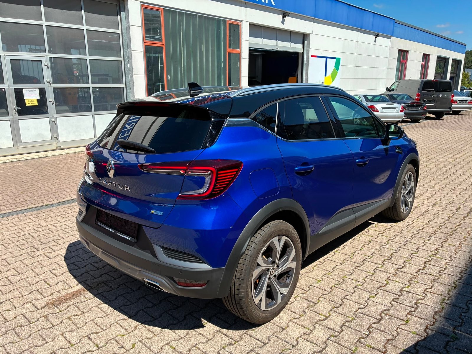 RENAULT Captur 1.3 TCe EDC R.S.Line, Mild-Hybrid Petrol/Electric, Second hand / Used, Automatic - 4