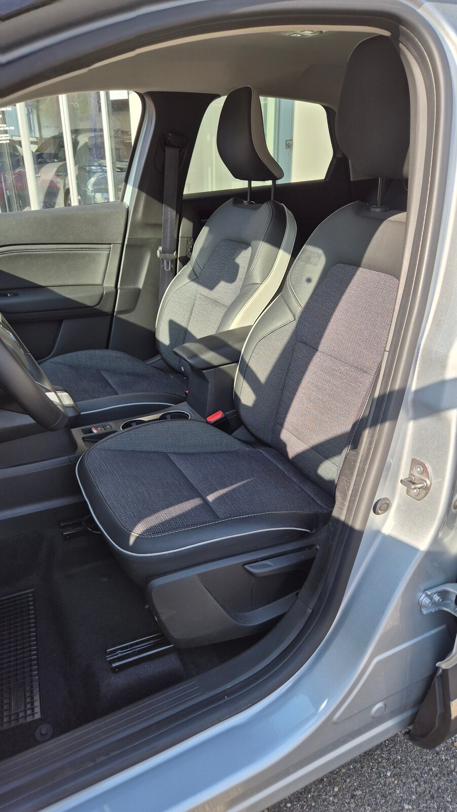 RENAULT Captur 1.6 E-Tech145 Evol, Full-Hybrid Petrol/Electric, Second hand / Used, Automatic - 6