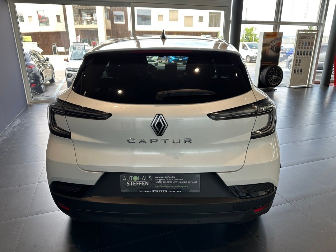 RENAULT Captur 1.3 TCe Techno, Mild-Hybrid Petrol/Electric, Second hand / Used, Manual - 6