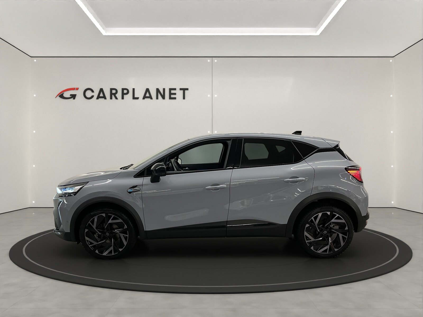 RENAULT Captur 1.3 TCe 160 esprit Alpine EDC, Mild-Hybrid Petrol/Electric, Second hand / Used, Automatic - 3