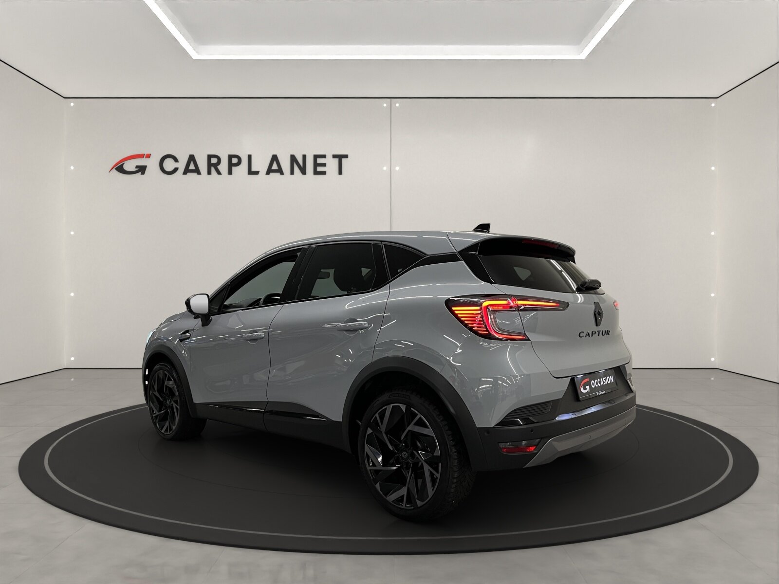 RENAULT Captur 1.3 TCe 160 esprit Alpine EDC, Mild-Hybrid Petrol/Electric, Second hand / Used, Automatic - 4