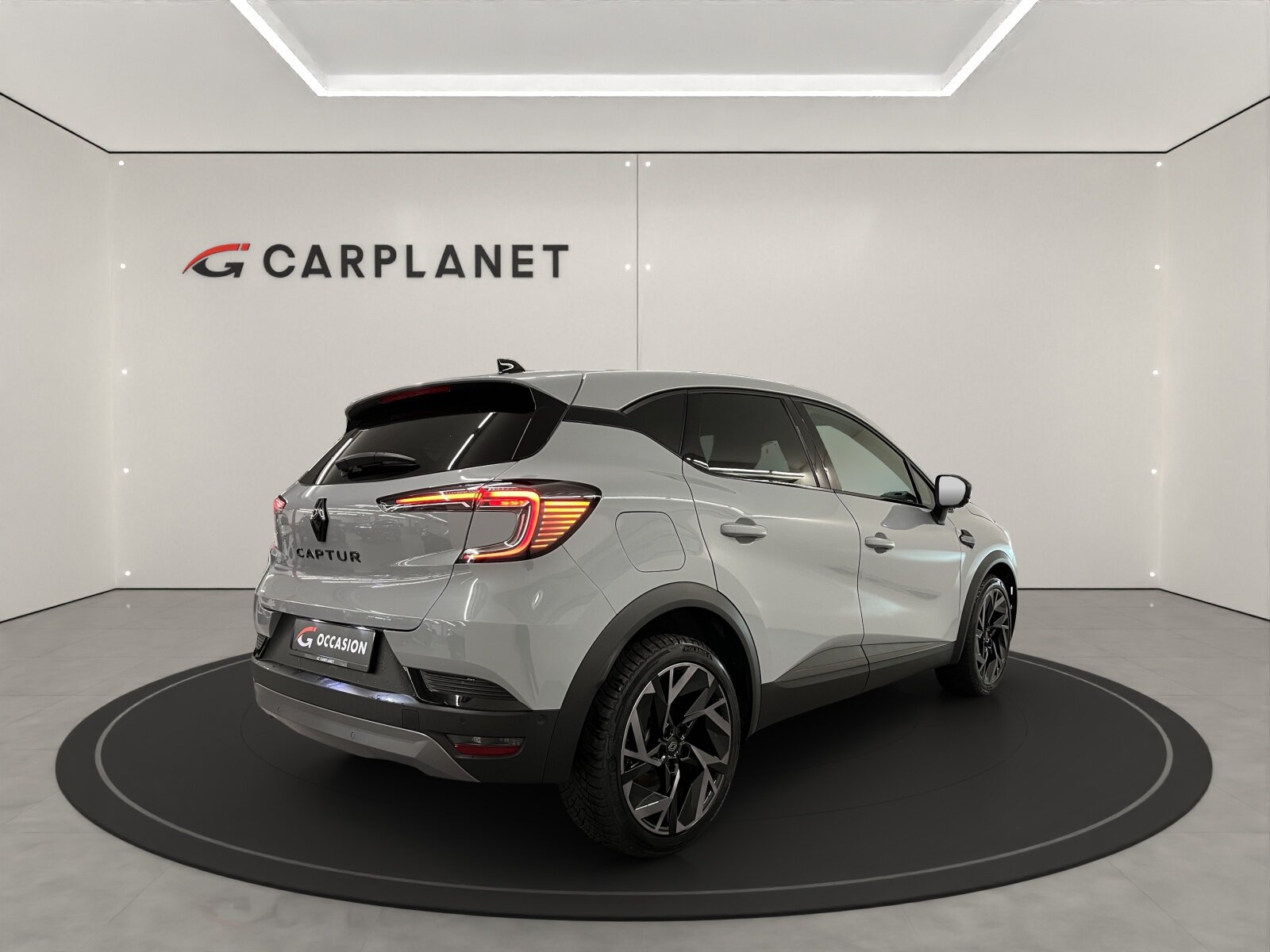 RENAULT Captur 1.3 TCe 160 esprit Alpine EDC, Mild-Hybrid Petrol/Electric, Second hand / Used, Automatic - 5