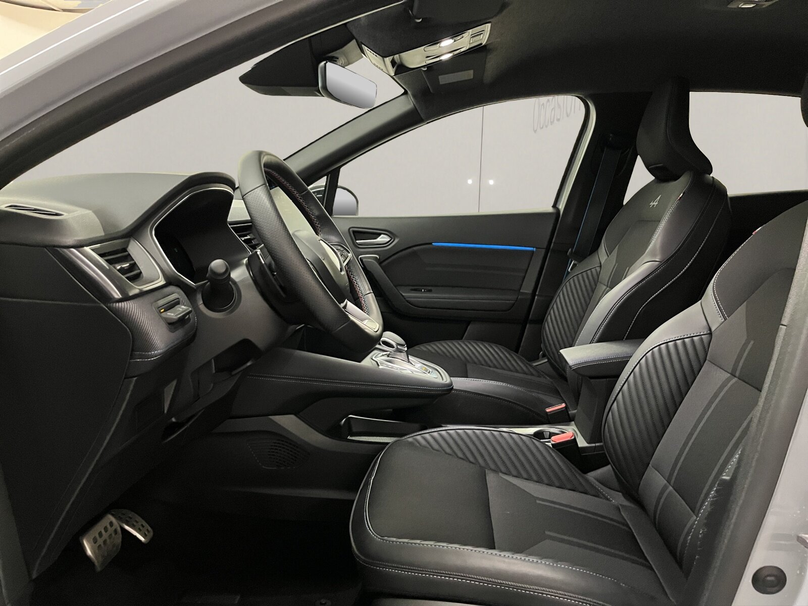 RENAULT Captur 1.3 TCe 160 esprit Alpine EDC, Mild-Hybrid Petrol/Electric, Second hand / Used, Automatic - 7