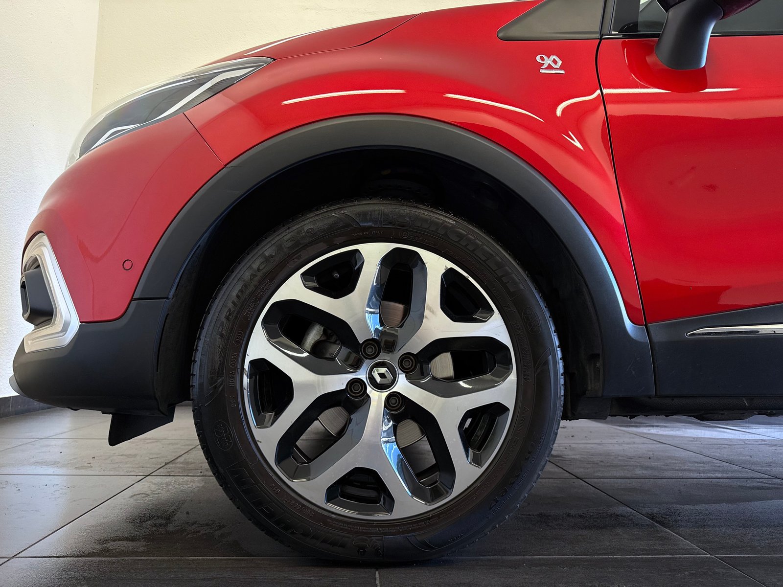RENAULT Captur 1.2 T 16V 90th Anniversary EDC, Benzin, Occasion / Gebraucht, Automatik - 6