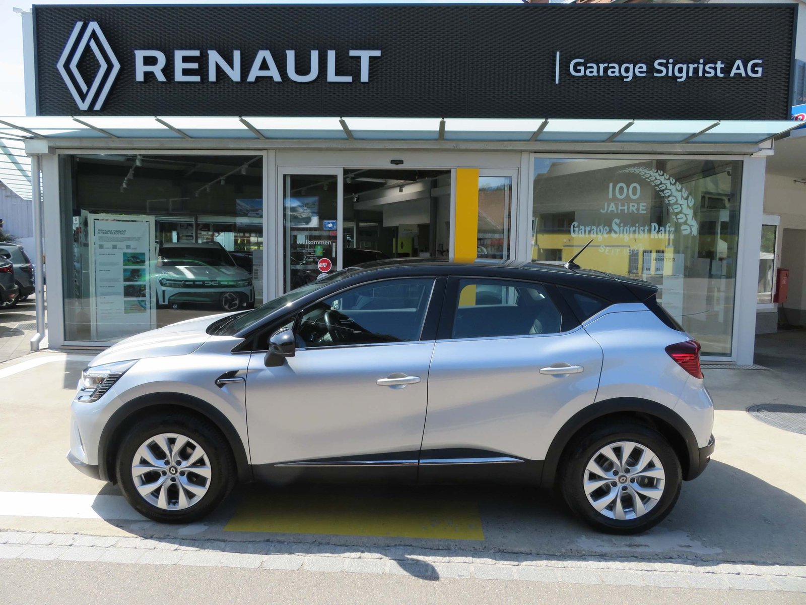 RENAULT Captur 1.3 TCe Intens EDC