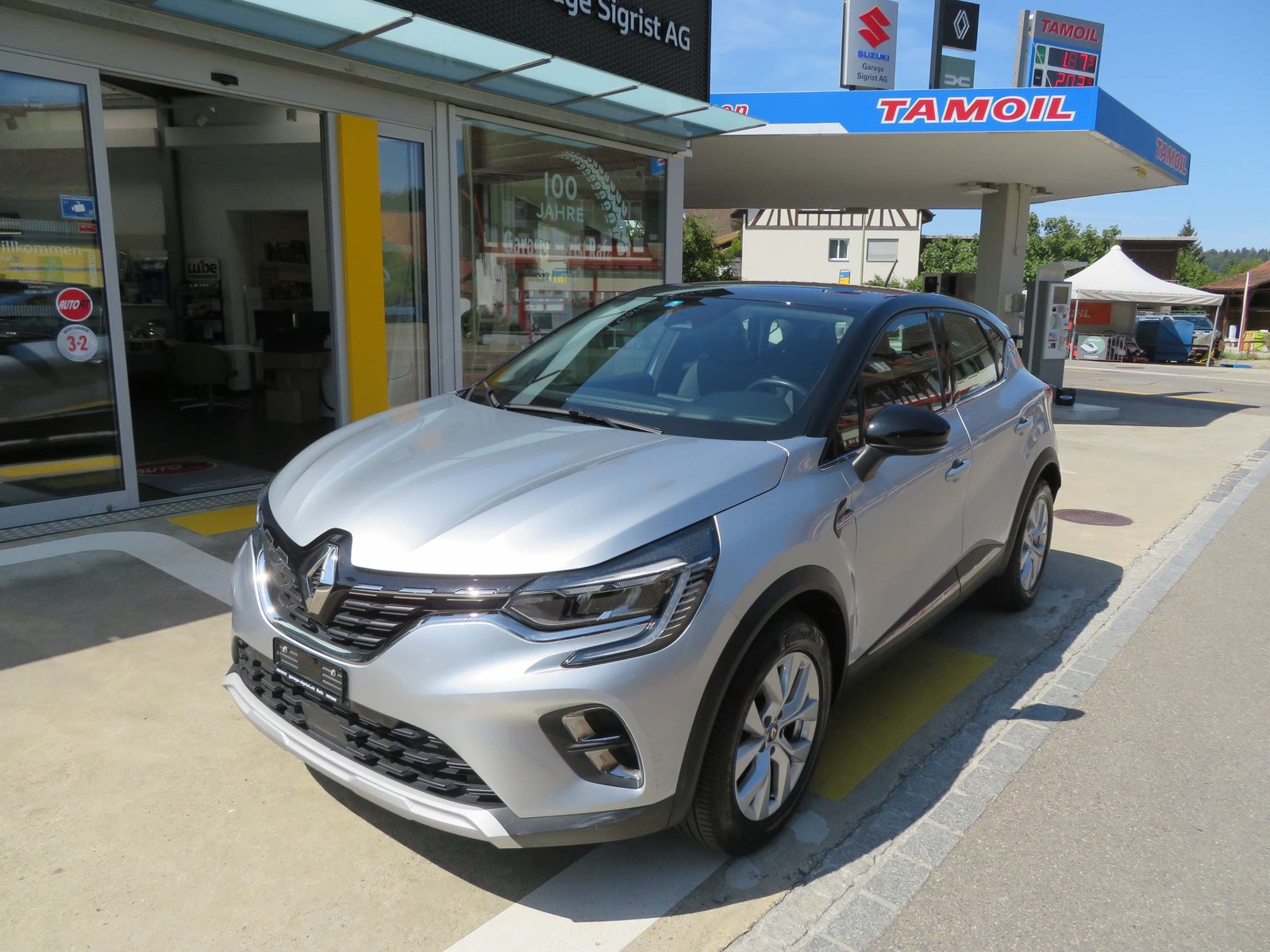 RENAULT Captur 1.3 TCe Intens EDC, Benzin, Occasion / Gebraucht, Automatik - 2
