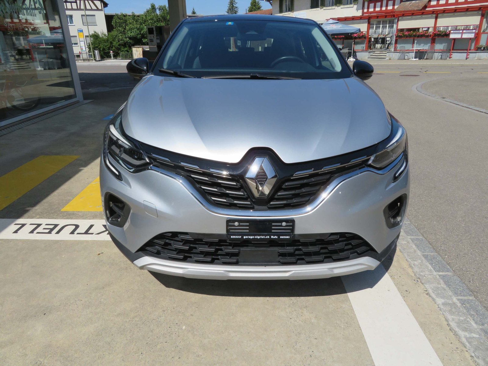 RENAULT Captur 1.3 TCe Intens EDC, Benzin, Occasion / Gebraucht, Automatik - 3