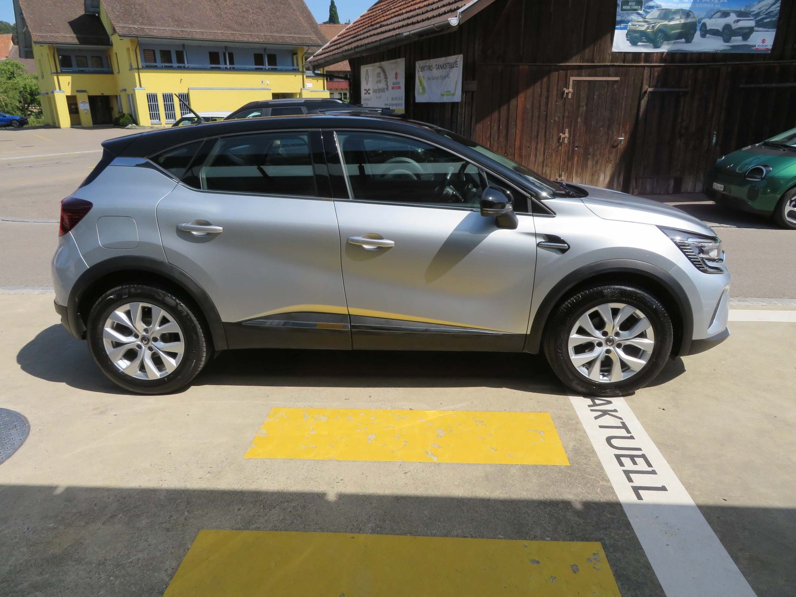 RENAULT Captur 1.3 TCe Intens EDC, Benzin, Occasion / Gebraucht, Automatik - 5