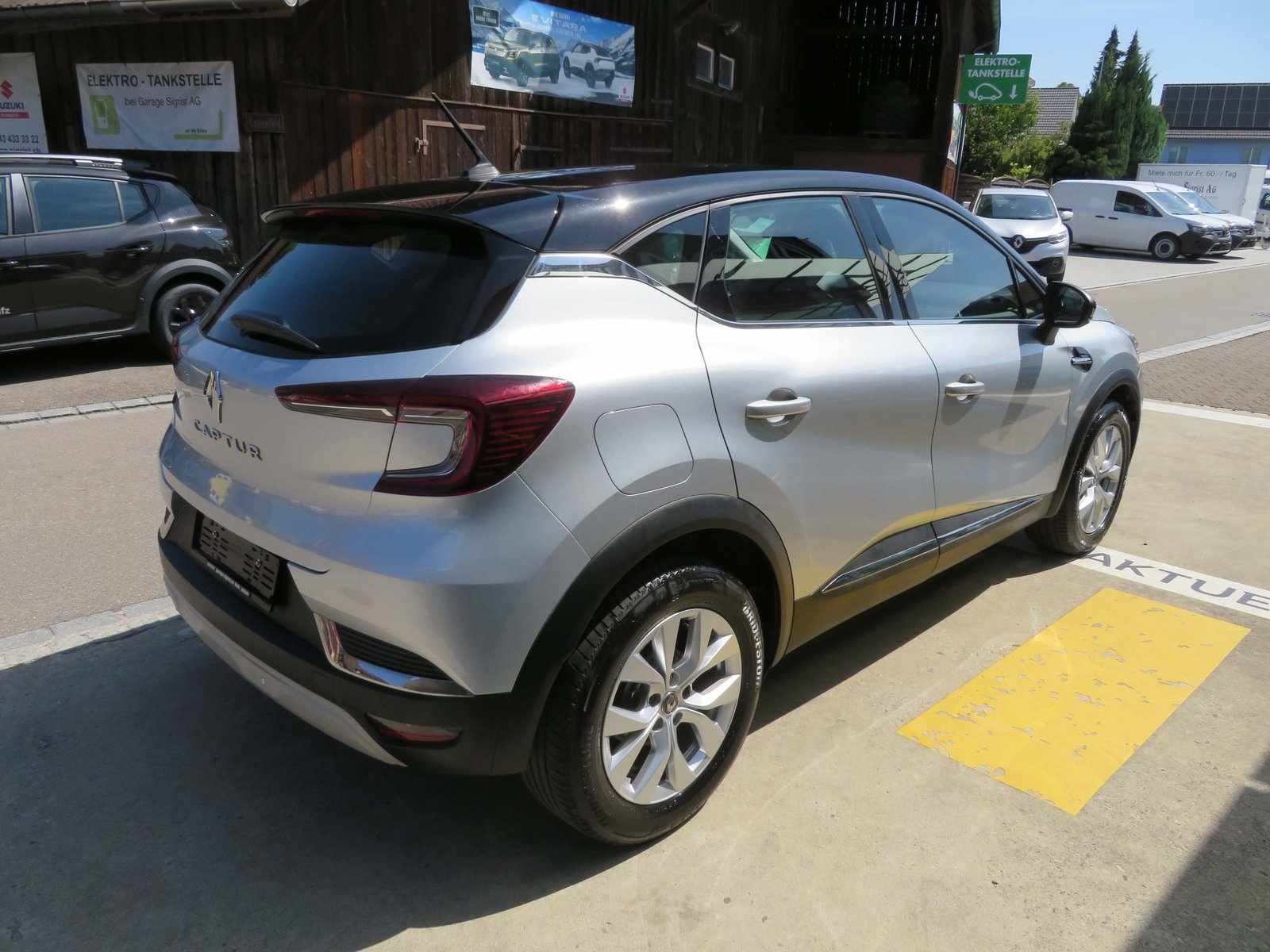 RENAULT Captur 1.3 TCe Intens EDC, Benzin, Occasion / Gebraucht, Automatik - 6
