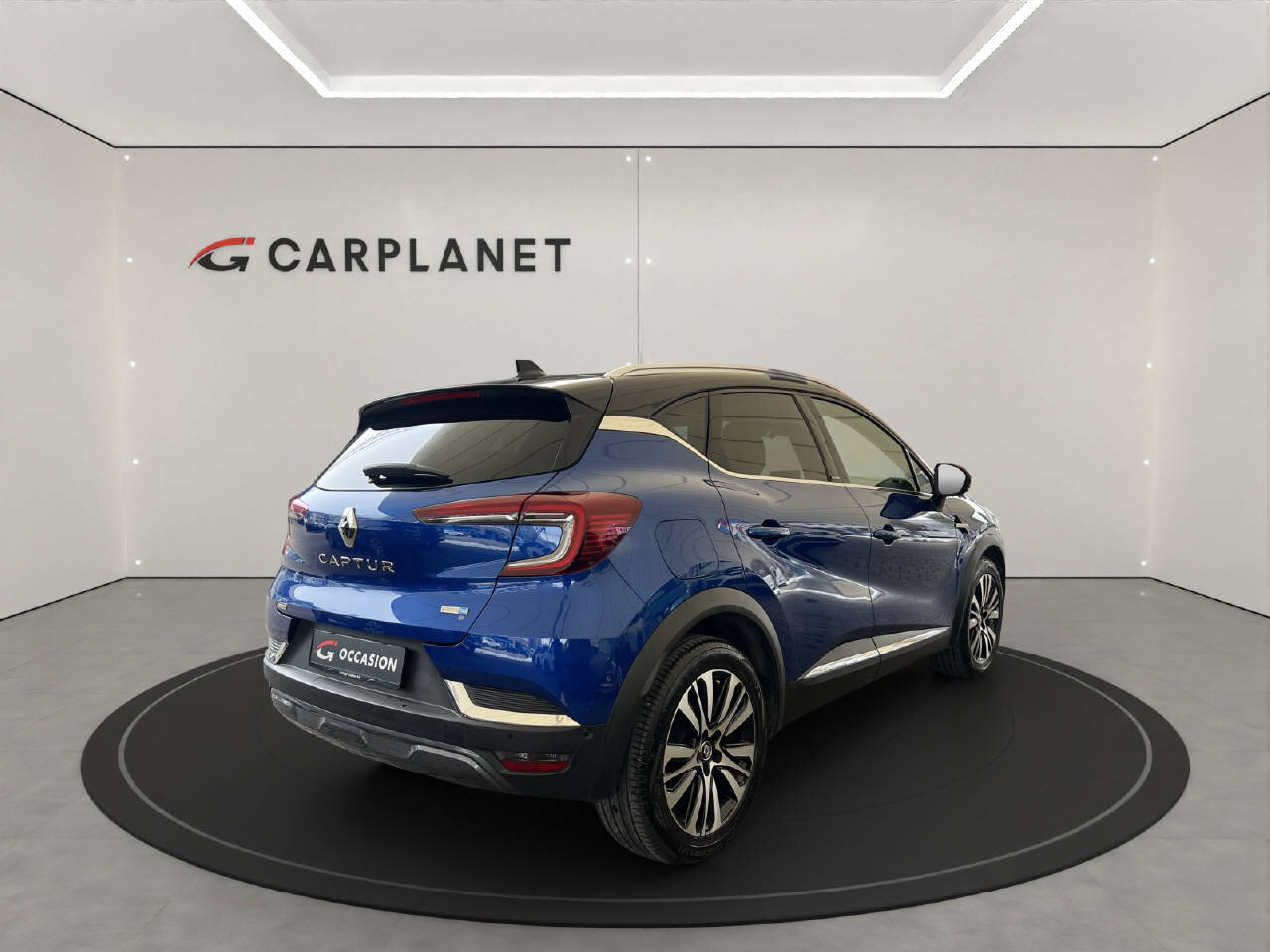 RENAULT Captur 1.6 E-Tech Plug-in Initiale, Plug-in-Hybrid Petrol/Electric, Second hand / Used, Automatic - 6