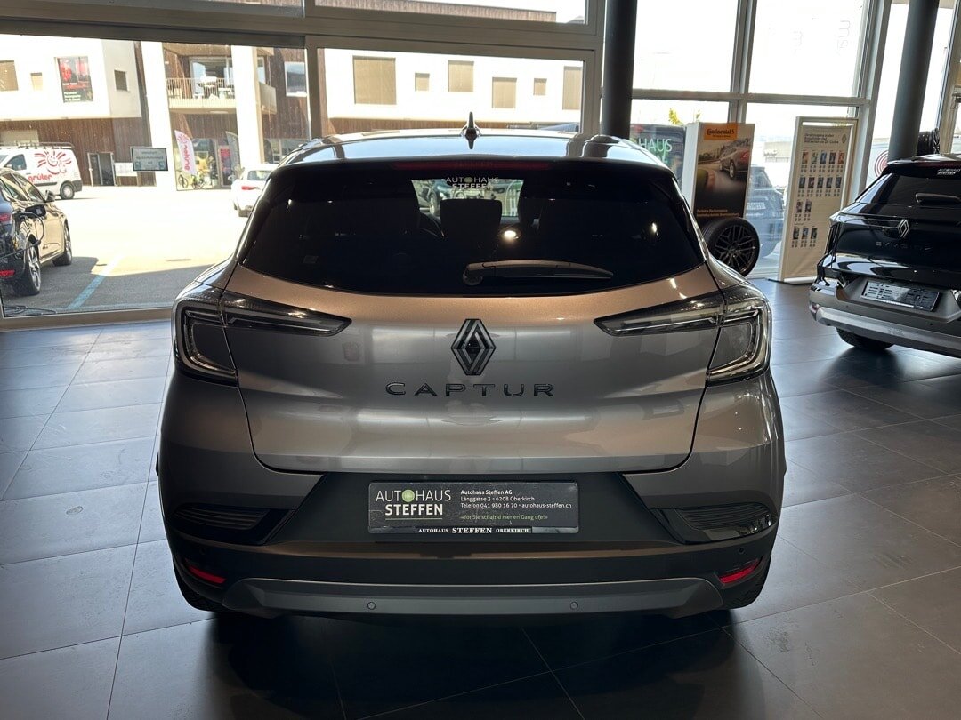RENAULT Captur 1.3 TCe Esprit Alpine EDC, Mild-Hybrid Benzin/Elektro, Occasion / Gebraucht, Automatik - 7