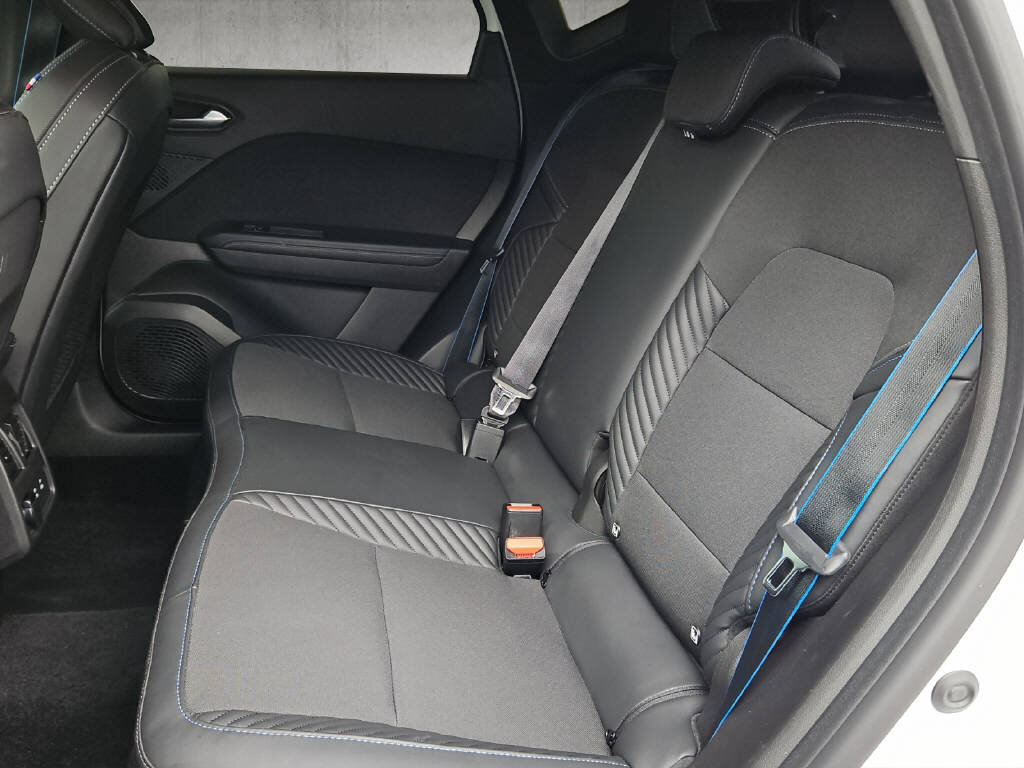 RENAULT Captur 1.3 TCe 160 esprit Alpine EDC, Hybride Léger Essence/Électricité, Occasion / Utilisé, Automatique - 6