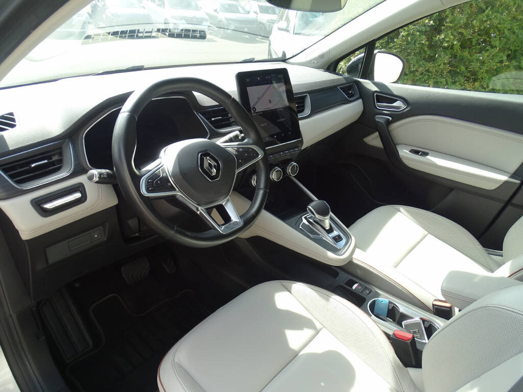 RENAULT Captur 1.6 E-Tech Plug-in Initial Paris, Hybride Rechargeable Essence/Électricité, Occasion / Utilisé, Automatique - 4
