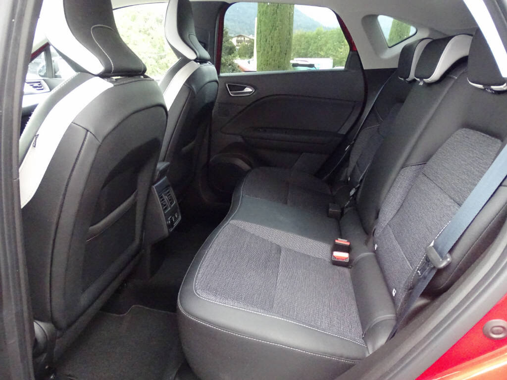 RENAULT Captur 1.3 TCe 155 Intens EDC, Essence, Occasion / Utilisé, Automatique - 6
