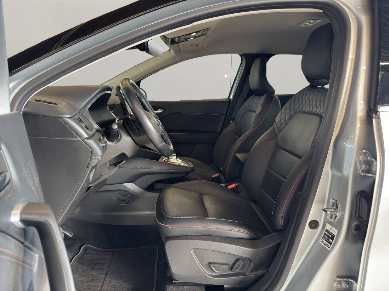 RENAULT Captur 1.3 TCe 140 Initiale EDC, Mild-Hybrid Benzin/Elektro, Occasion / Gebraucht, Automatik - 5