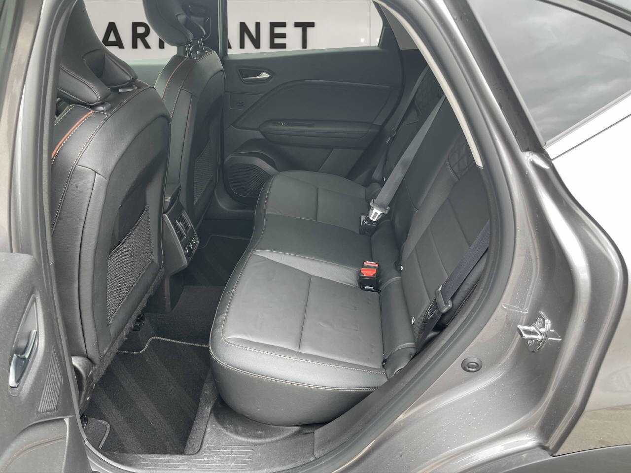 RENAULT Captur 1.3 TCe 140 Initiale EDC, Mild-Hybrid Benzin/Elektro, Occasion / Gebraucht, Automatik - 6