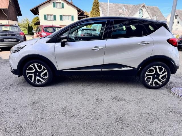 RENAULT Captur 1.2 TCe Swiss Ed. EDC S/S (Swiss Edition), Benzina, Occasioni / Usate, Automatico - 2