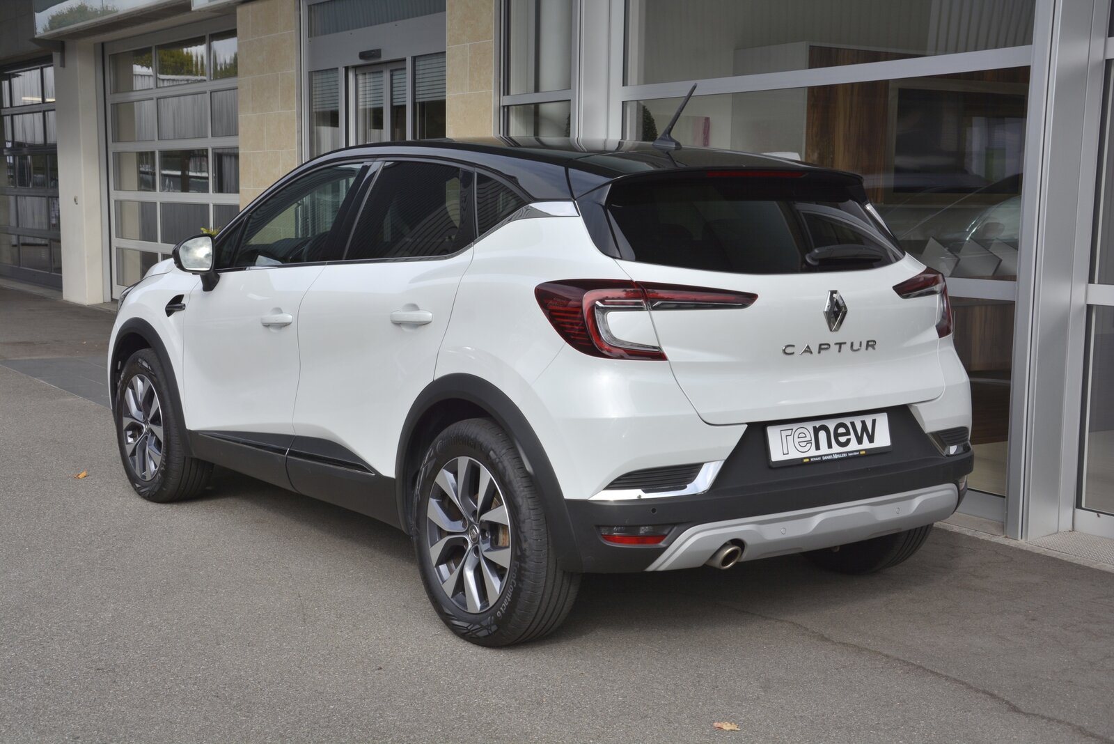 RENAULT Captur 1.3 TCe 155 Intens EDC 1.3 TCe 155 Intens EDC, Benzin, Occasion / Gebraucht, Automatik - 4