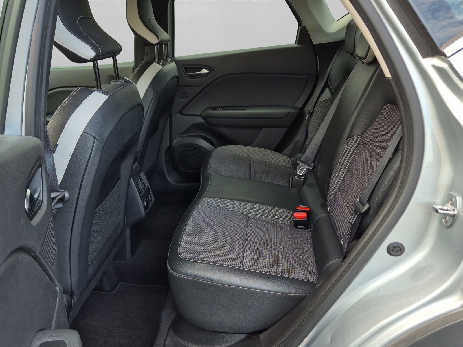 RENAULT Captur 1.0 TCe Intens, Essence, Occasion / Utilisé, Manuelle - 7