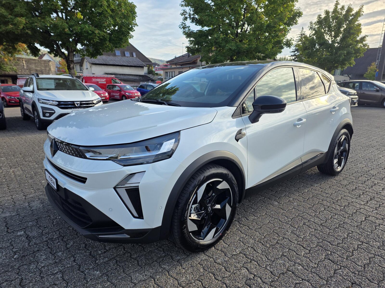RENAULT Captur 1.8 E-Tech techno
