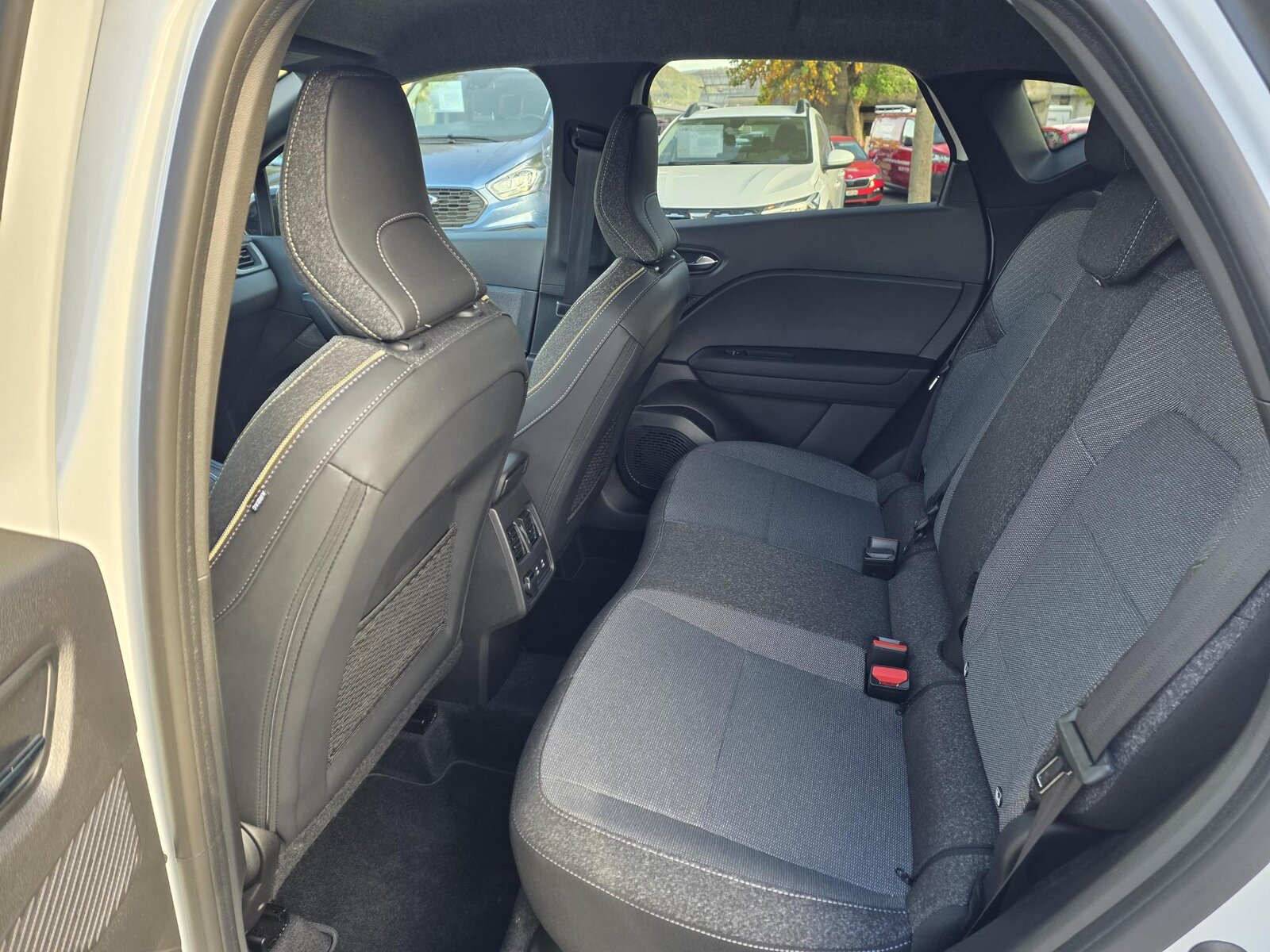 RENAULT Captur 1.8 E-Tech techno, Hybride Intégral Essence/Électricité, Occasion / Utilisé, Automatique - 7